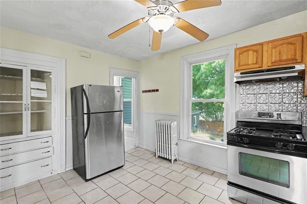 Multi Family at 88 Doyle Avenue, Providence, photo 25 of 36
