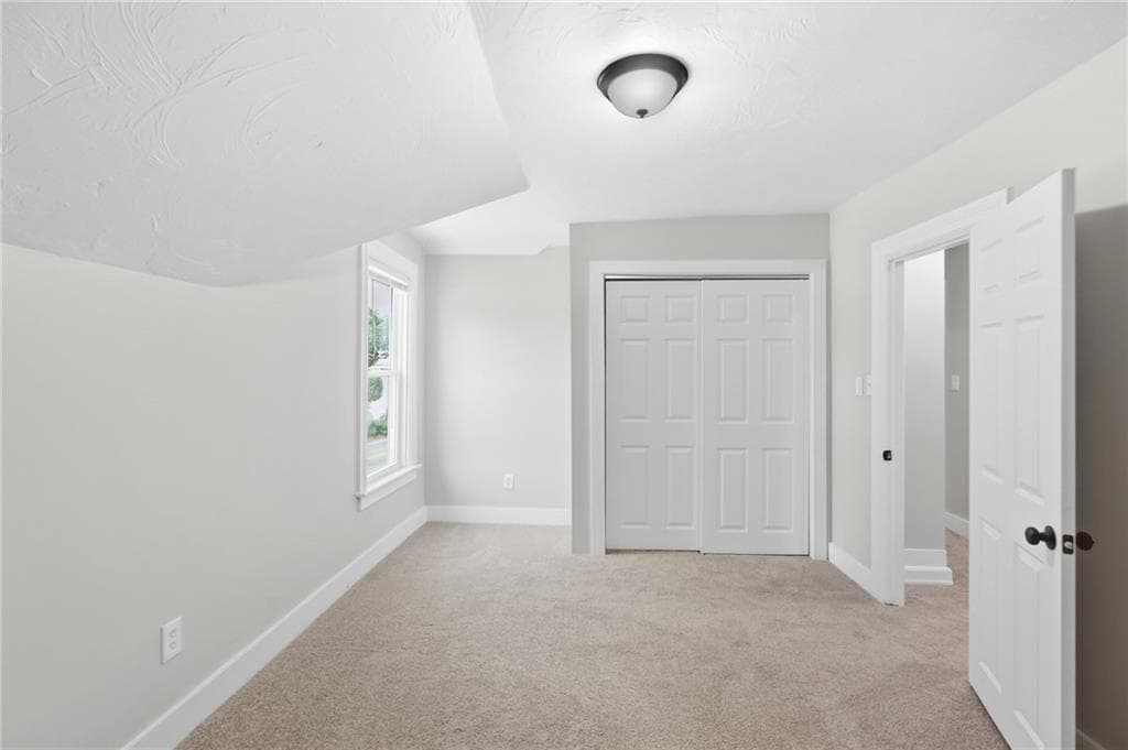 Single Family Residence at 310 New River Road, Lincoln, photo 23 of 41