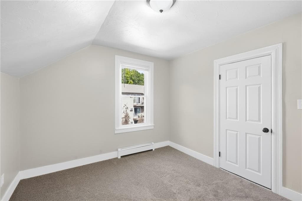Single Family Residence at 310 New River Road, Lincoln, photo 16 of 41