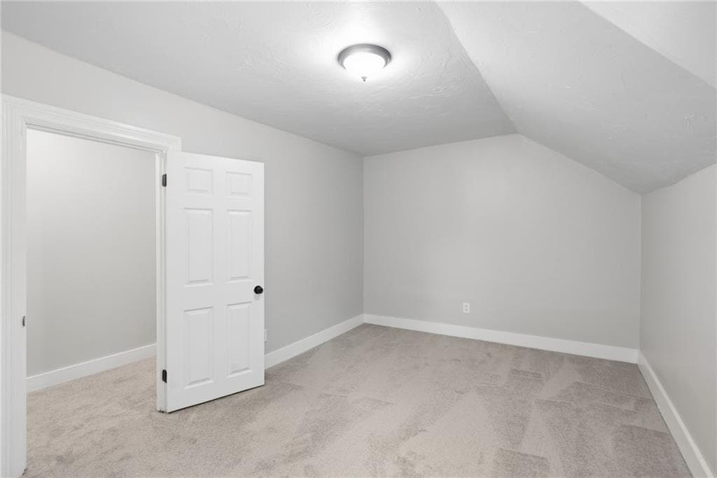 Single Family Residence at 310 New River Road, Lincoln, photo 24 of 41