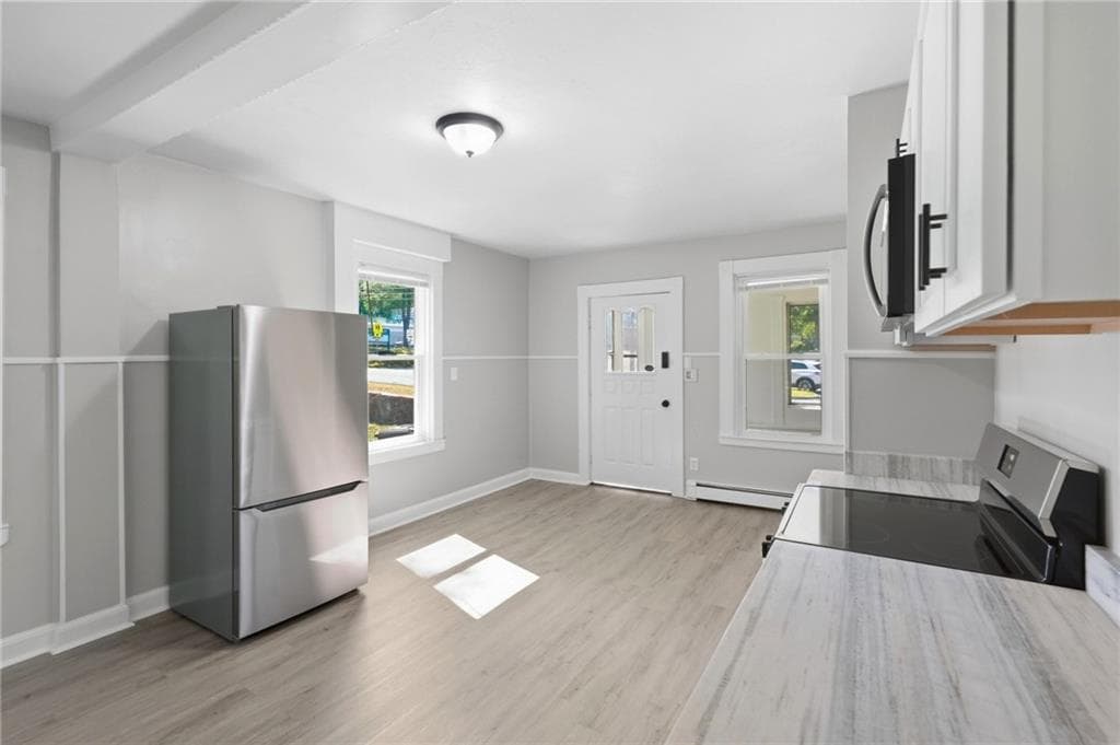 Single Family Residence at 310 New River Road, Lincoln, photo 10 of 41