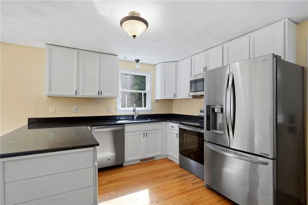 Single Family Residence at 42 Tiffany Road, Coventry, photo 5 of 37