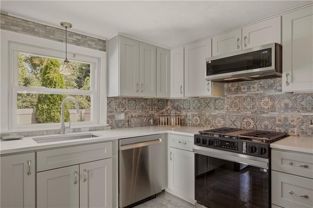 Single Family Residence at 4 Ronnie Street, Tiverton, photo 6 of 50