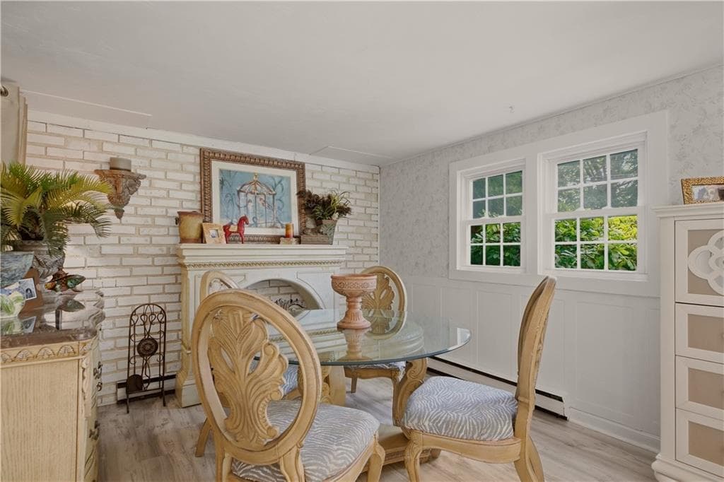 Single Family Residence at 4 Ronnie Street, Tiverton, photo 13 of 50
