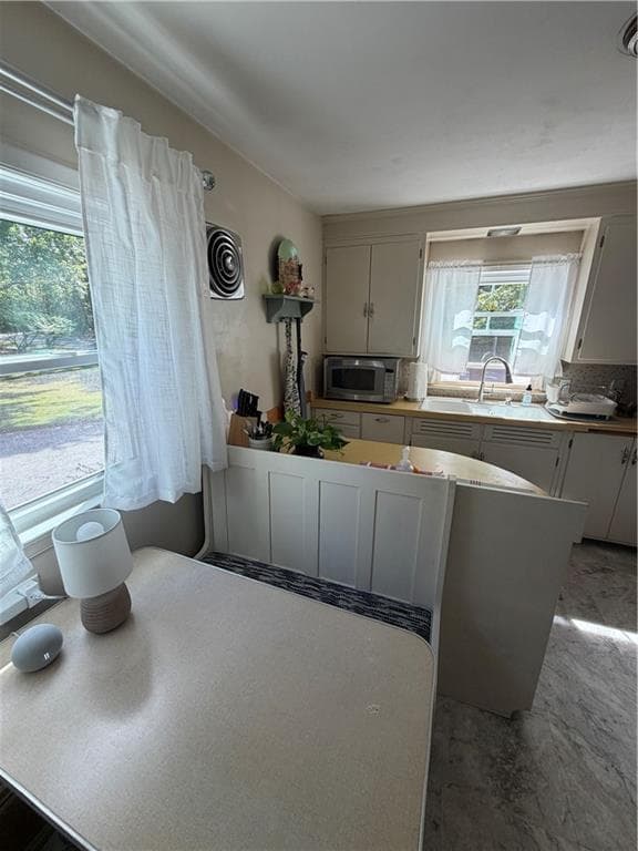 Single Family Residence at 2 Broadway, Woonsocket, photo 17 of 43