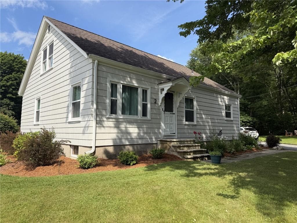 Single Family Residence at 2 Broadway, Woonsocket, photo 3 of 43