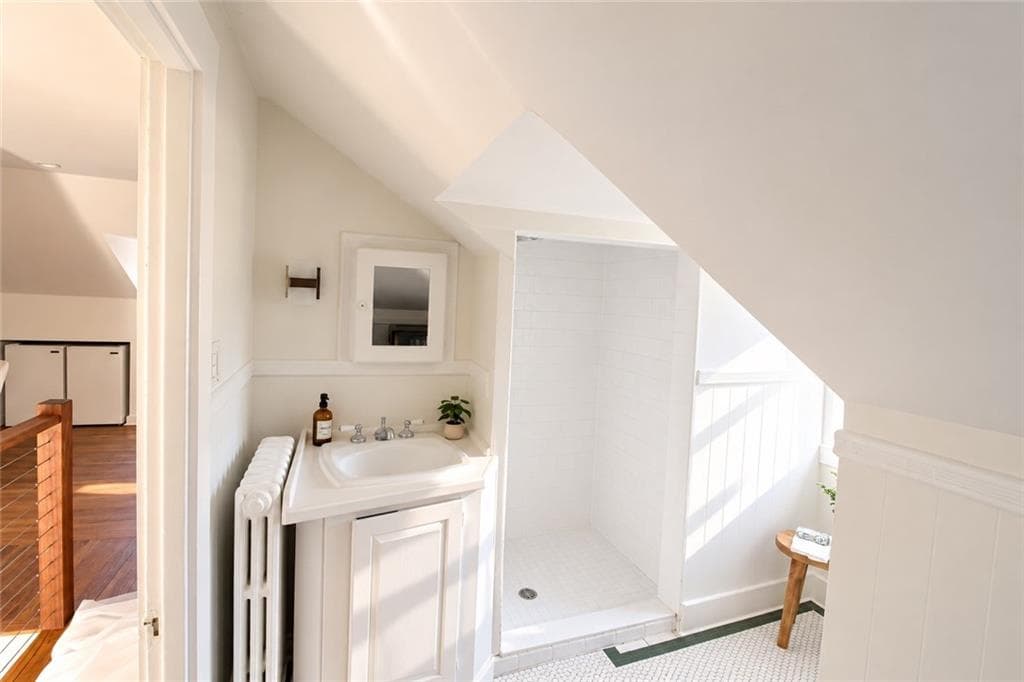 Condominium at 9 Whitfield Place UNIT 5, Newport, photo 23 of 27