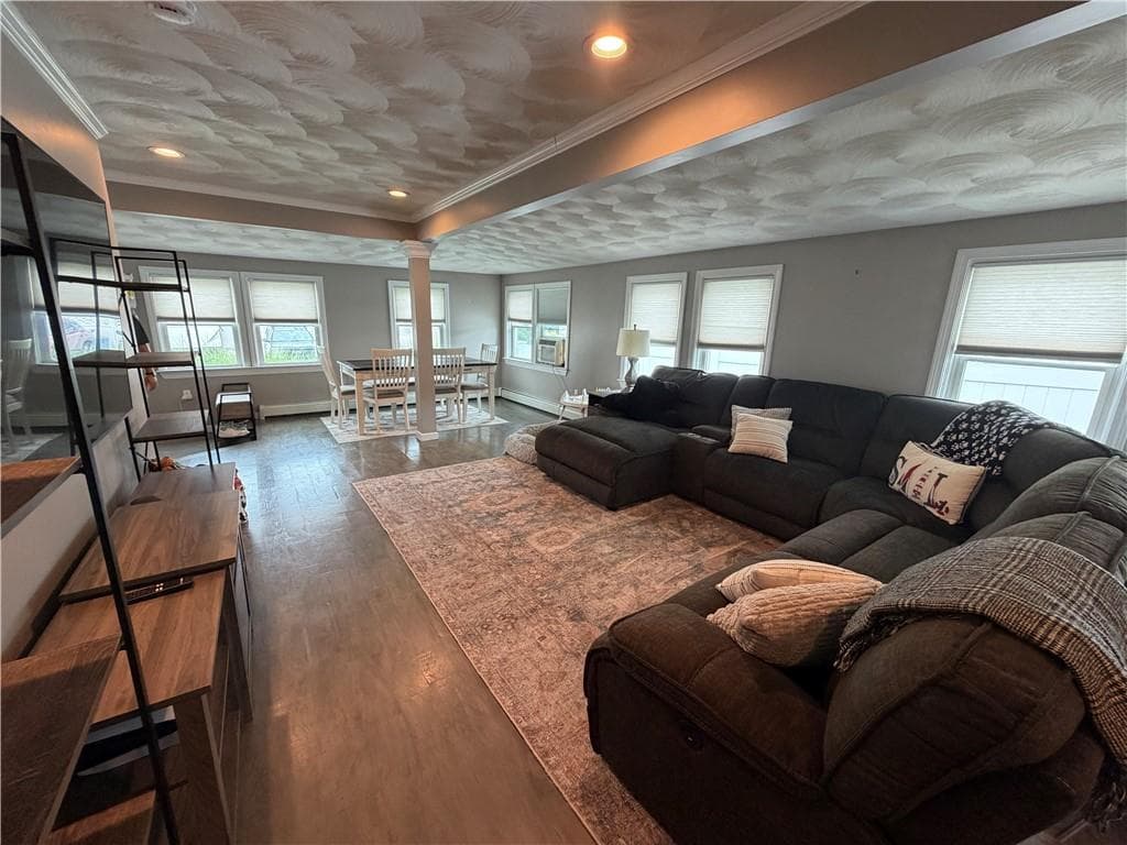 Single Family Residence at 35 Bellman Avenue, Warwick, photo 11 of 29