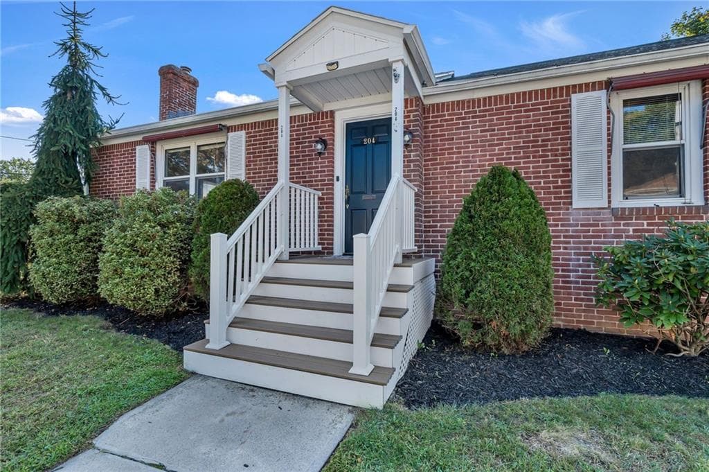 Single Family Residence at 204 Knollwood Avenue, Cranston, photo 44 of 44