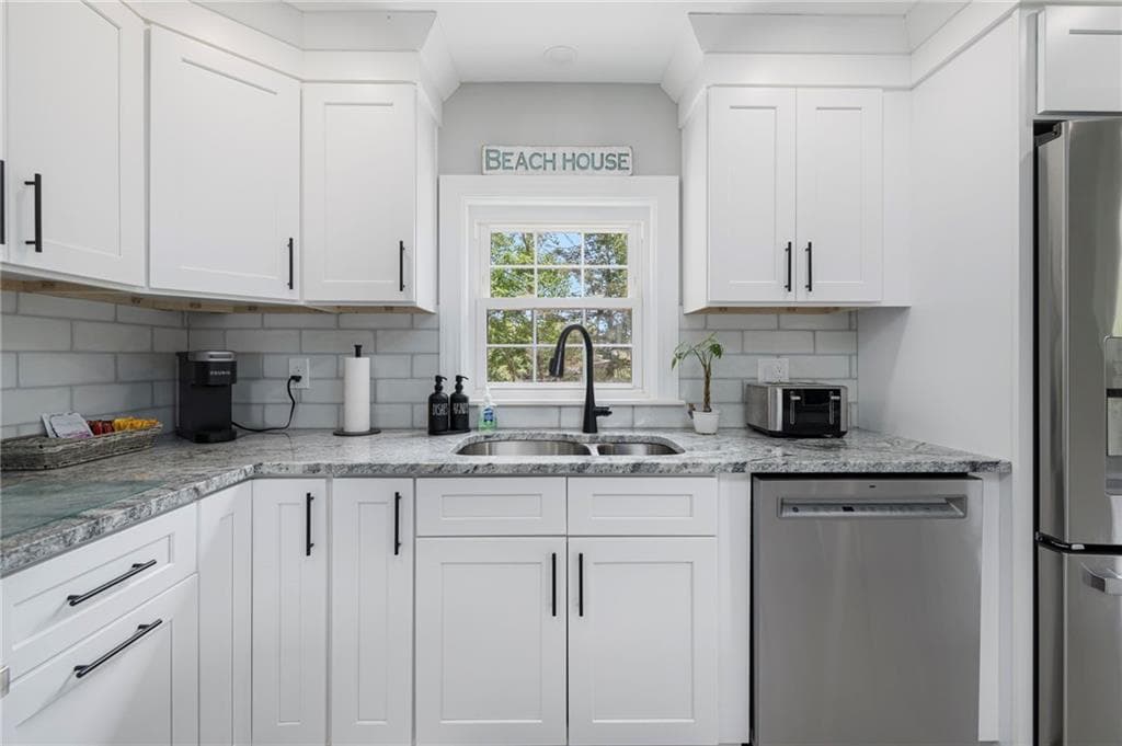 Single Family Residence at 26 Tarleton Road, South Kingstown, photo 9 of 43