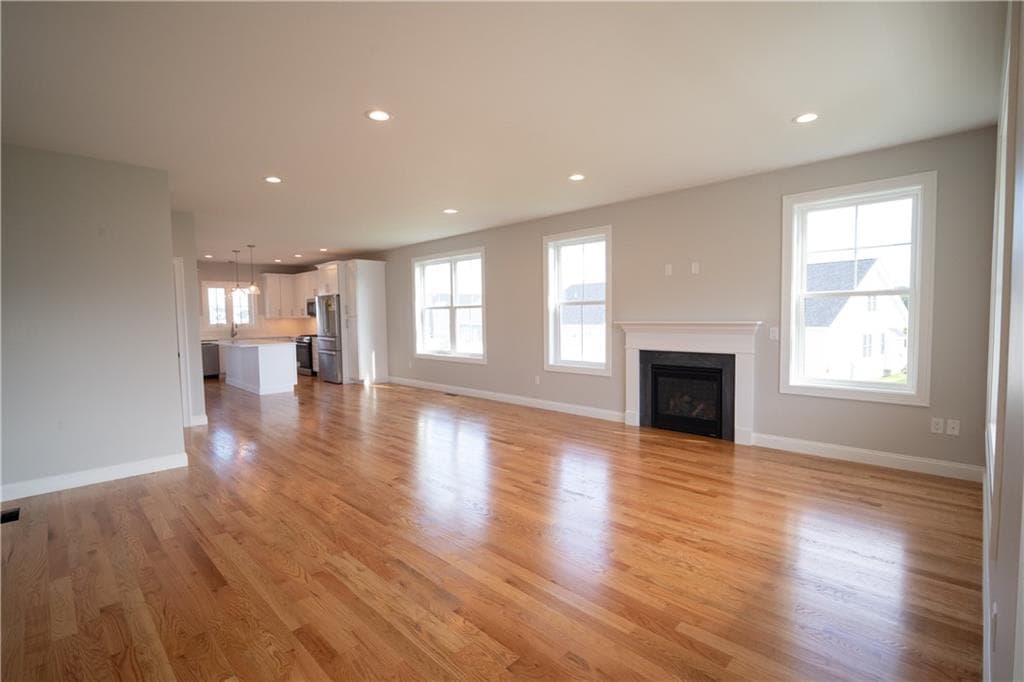 Single Family Residence at 50 Bunker Hill Crossing, Portsmouth, photo 12 of 12