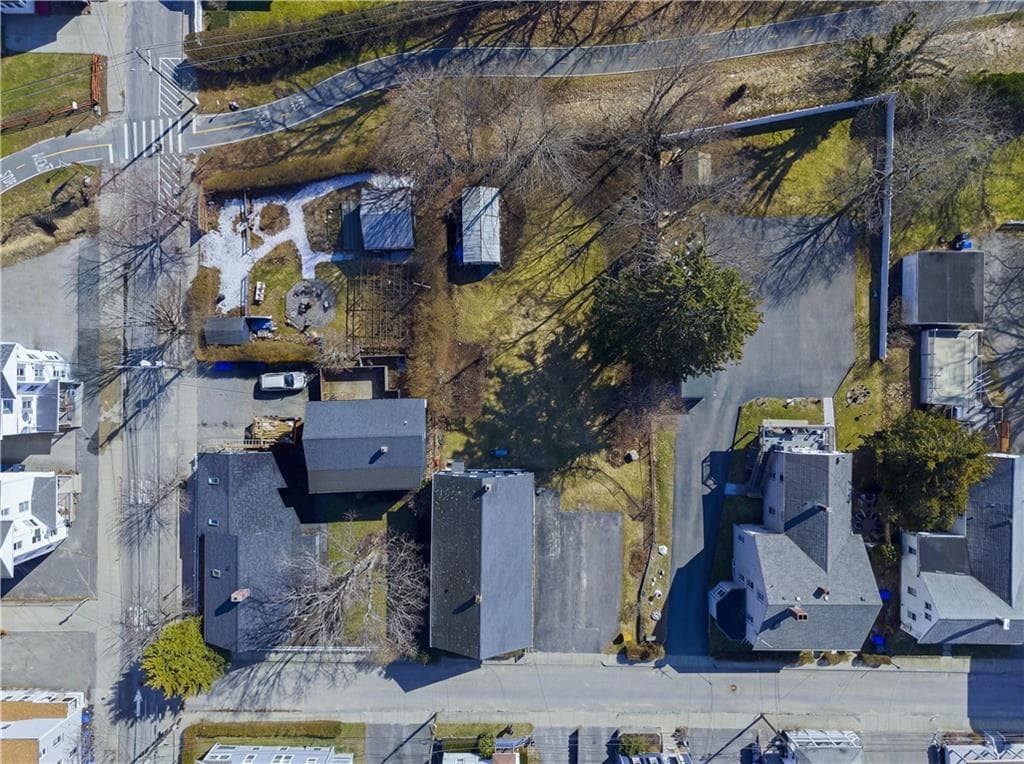 Multi Family at 27 Barney Street, Warren, photo 36 of 37