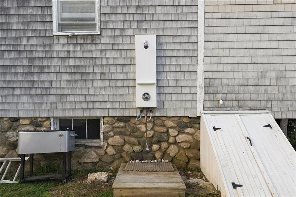 Single Family Residence at 27 Benson Avenue, Westerly, photo 3 of 49