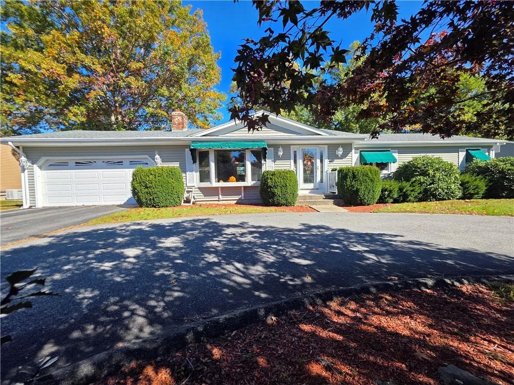 Single Family Residence at 19 Roger Williams Drive, Smithfield, photo 2 of 43
