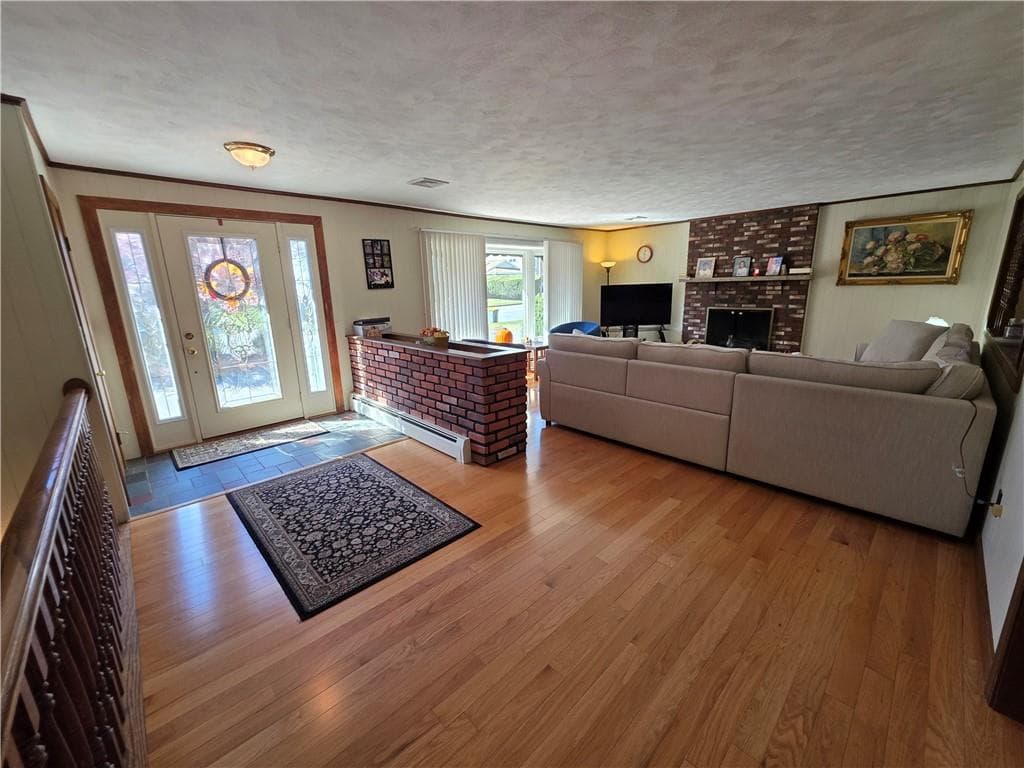 Single Family Residence at 19 Roger Williams Drive, Smithfield, photo 13 of 43