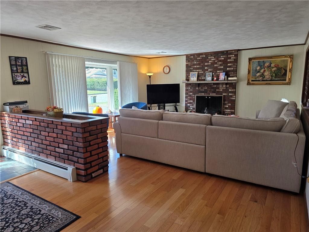 Single Family Residence at 19 Roger Williams Drive, Smithfield, photo 12 of 43