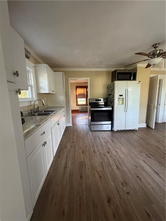 Single Family Residence at 12 Canob Lane, Richmond, photo 2 of 13