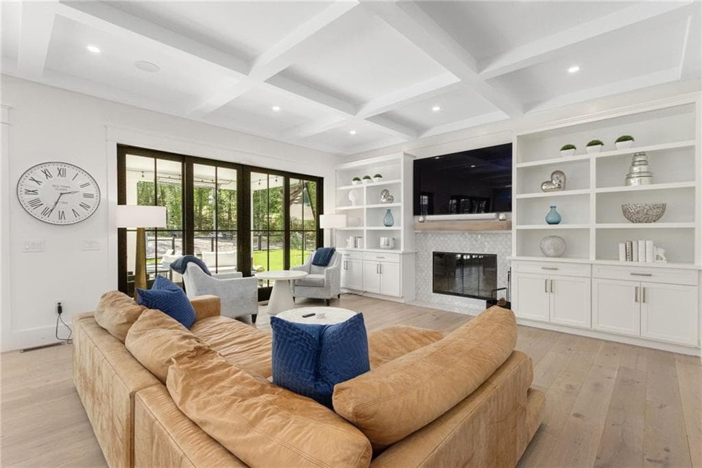 Single Family Residence at 20 Rock Way, East Greenwich, photo 12 of 50