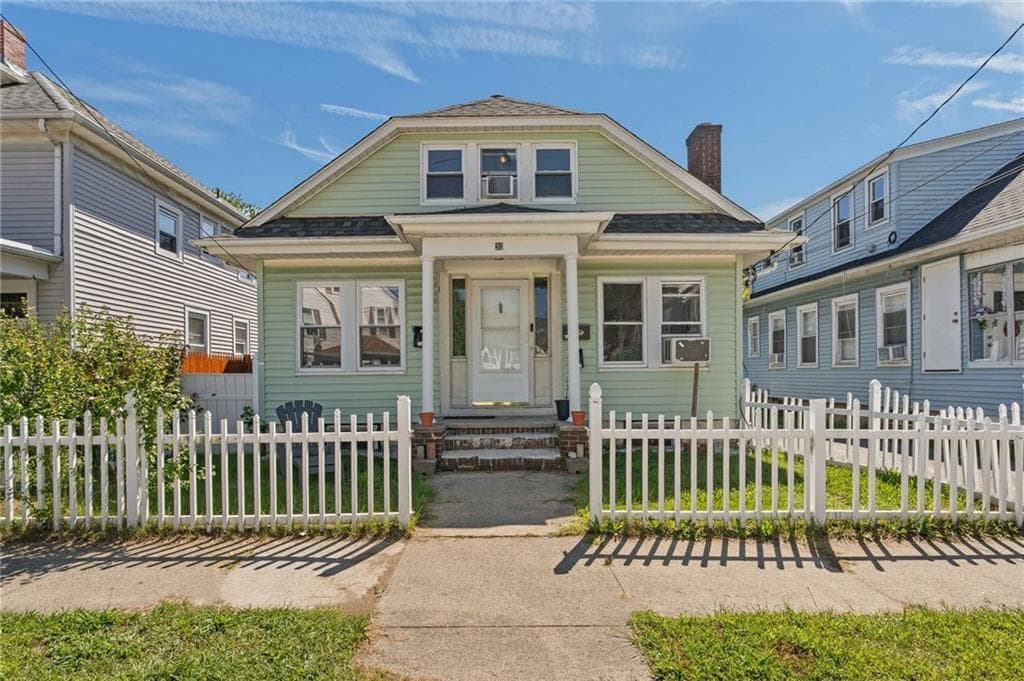 30 Cliffdale Avenue