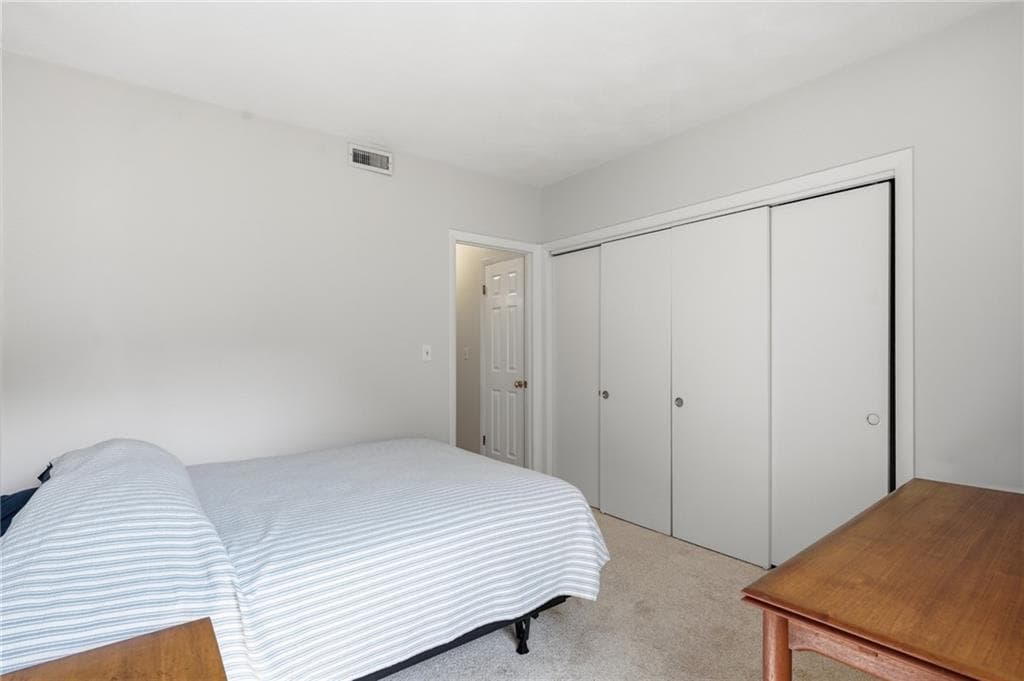 Condominium at 45 Seabreeze Lane UNIT 45, Bristol, photo 16 of 30