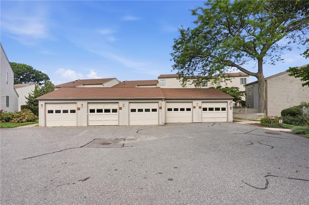 Condominium at 45 Seabreeze Lane UNIT 45, Bristol, photo 22 of 30
