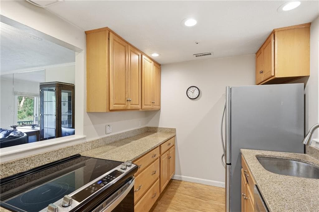 Condominium at 45 Seabreeze Lane UNIT 45, Bristol, photo 5 of 30