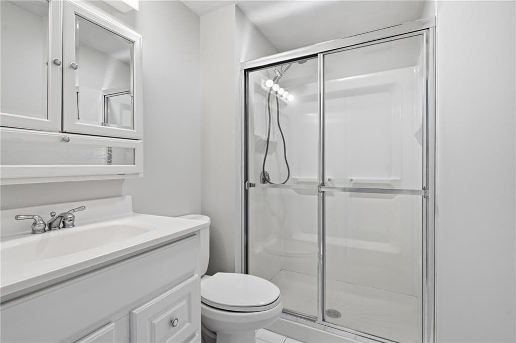 Condominium at 45 Seabreeze Lane UNIT 45, Bristol, photo 15 of 30