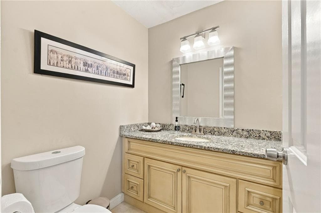 Condominium at 86 Nipmuc Trail UNIT C, North Providence, photo 9 of 31