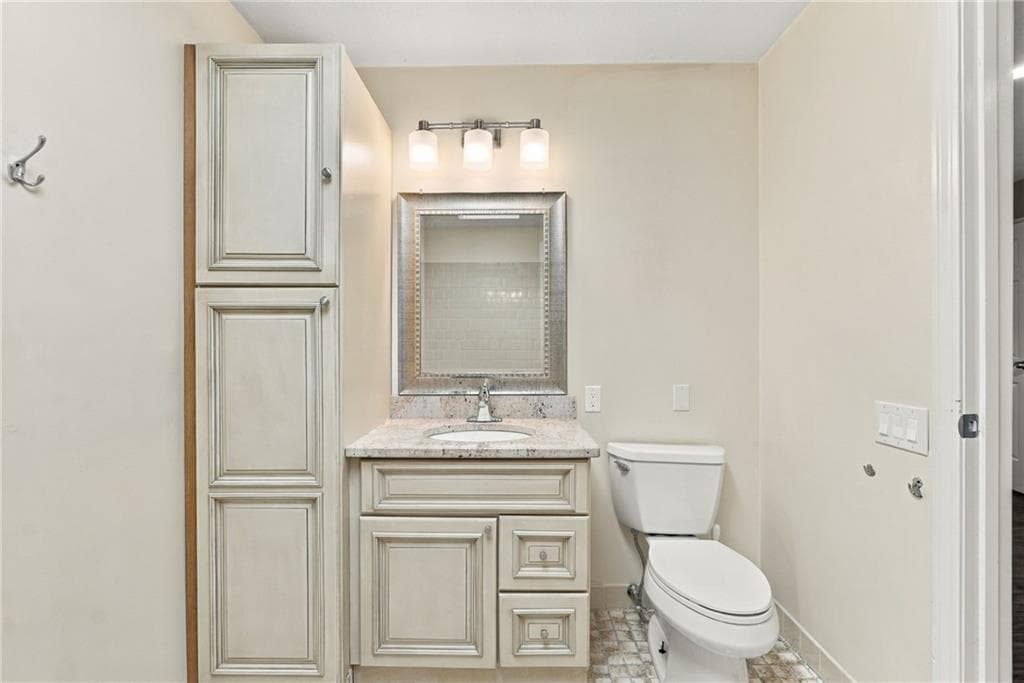 Condominium at 86 Nipmuc Trail UNIT C, North Providence, photo 15 of 31