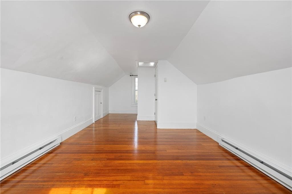Single Family Residence at 12 Blackwell Place, Newport, photo 26 of 32