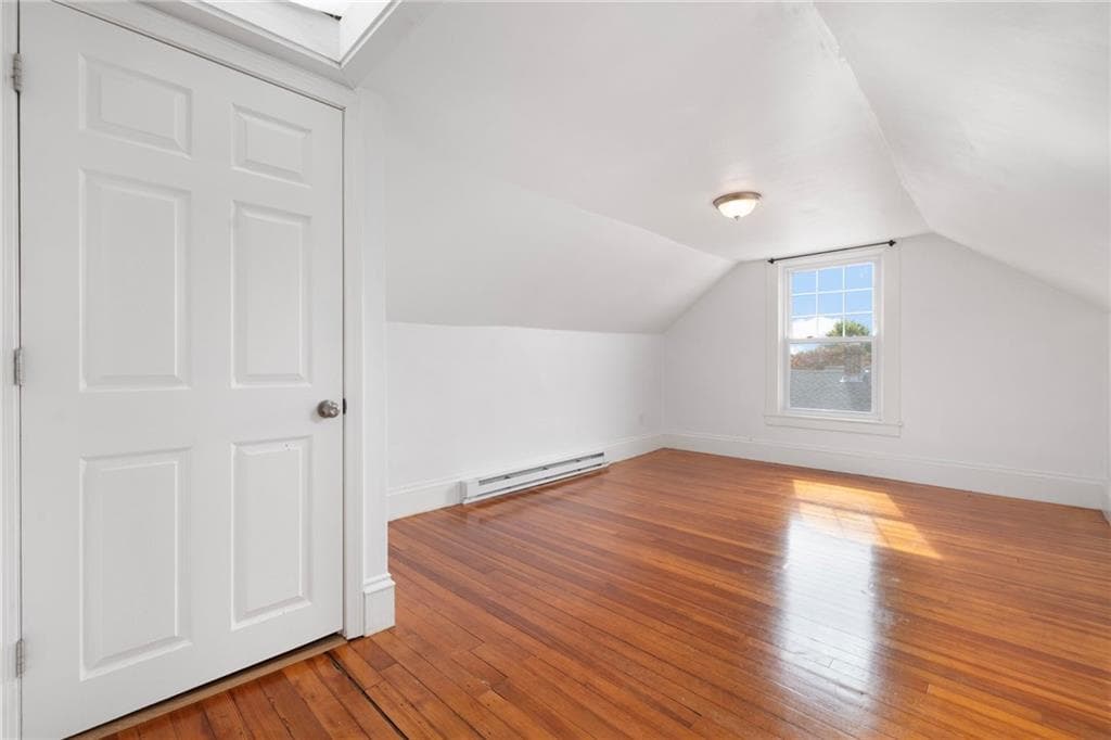 Single Family Residence at 12 Blackwell Place, Newport, photo 24 of 32