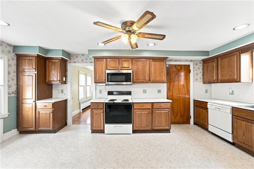 Single Family Residence at 357 Old River Road, Lincoln, photo 16 of 30