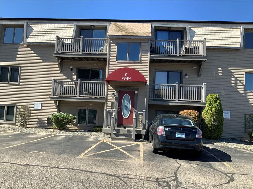 Condominium at 74 Village Court UNIT 74, West Warwick, photo 2 of 8