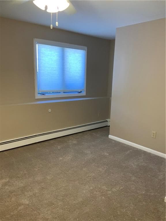 Condominium at 74 Village Court UNIT 74, West Warwick, photo 7 of 8