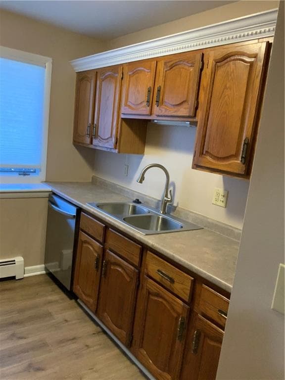 Condominium at 74 Village Court UNIT 74, West Warwick, photo 3 of 8