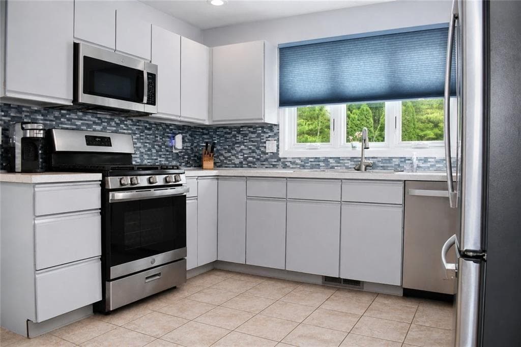 Single Family Residence at Smithfield, photo 5 of 19