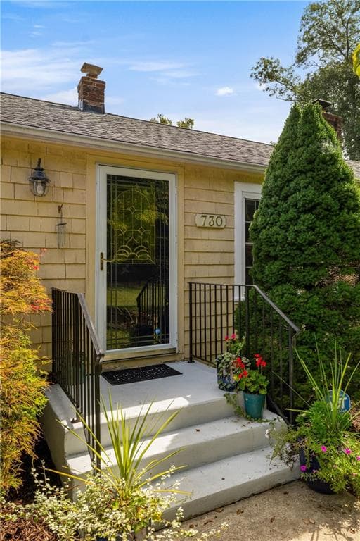 Single Family Residence at 730 Congdon Hill Road, North Kingstown, photo 3 of 35