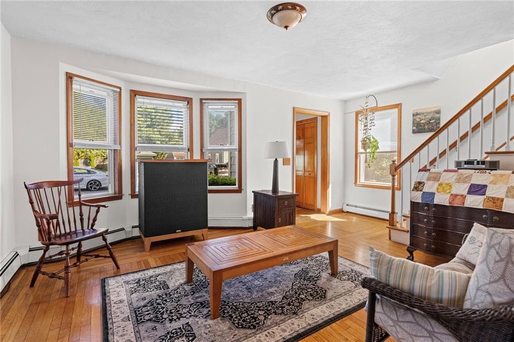 Single Family Residence at 11 Yale Avenue, Warwick, photo 6 of 50