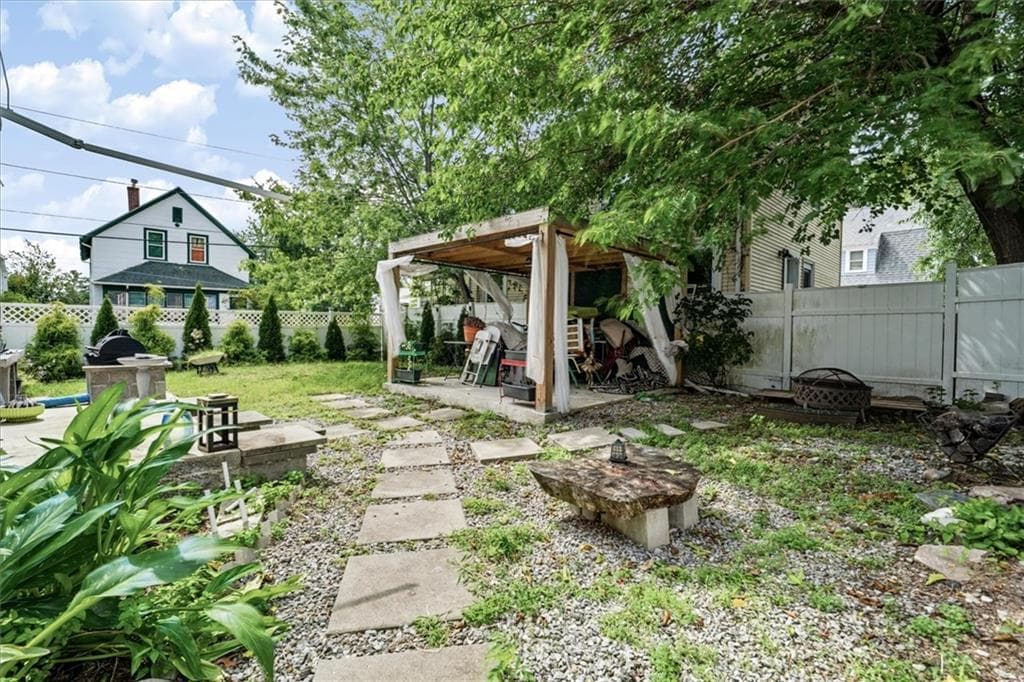 Multi Family at 279 Smith Street, Cranston, photo 24 of 32