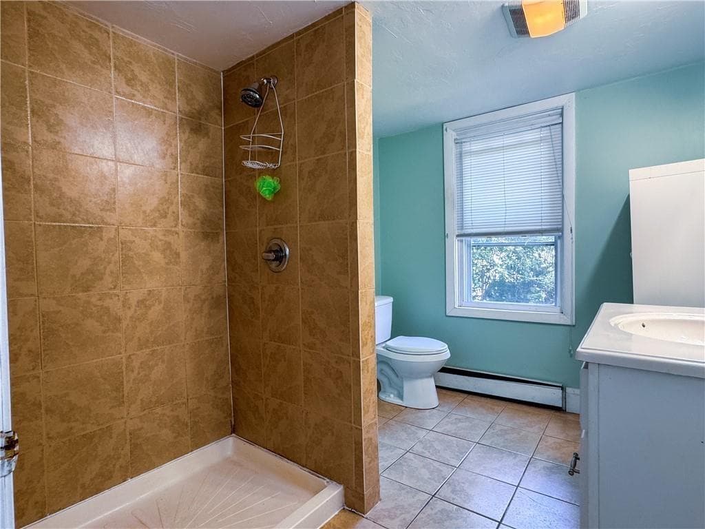 Multi Family at 16 Jennison Road, Warwick, photo 34 of 39