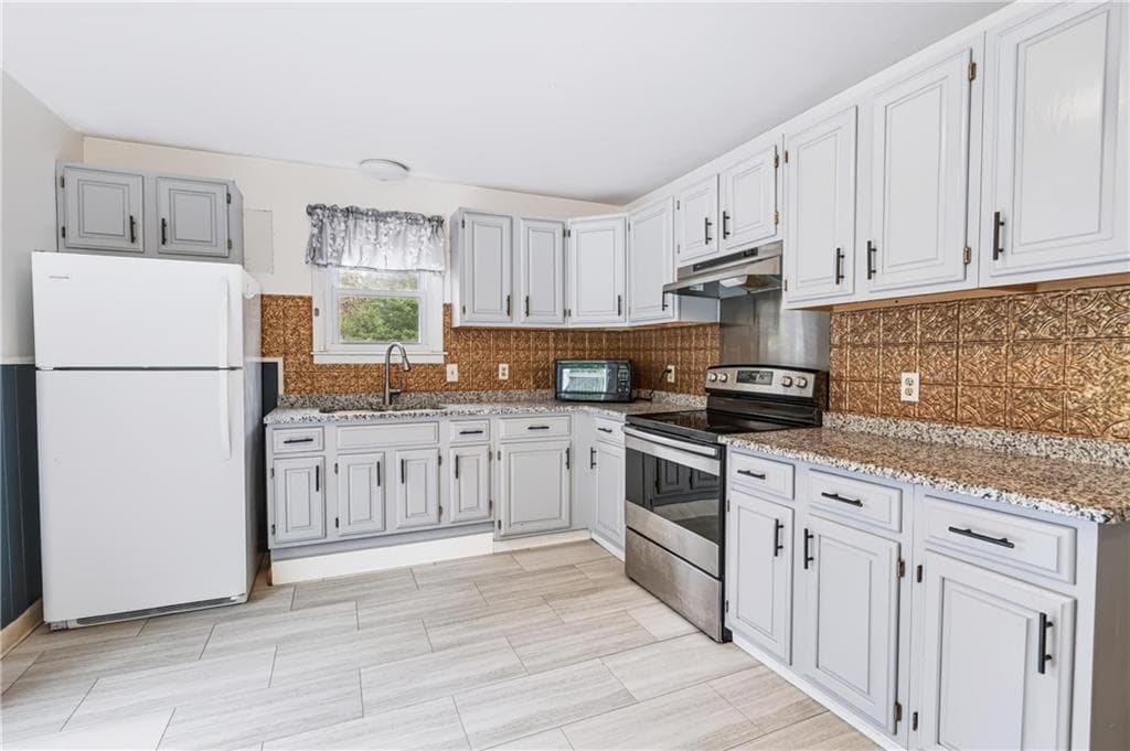 Single Family Residence at 892 Plains Road, South Kingstown, photo 9 of 25