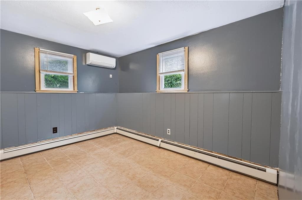 Single Family Residence at 892 Plains Road, South Kingstown, photo 21 of 25