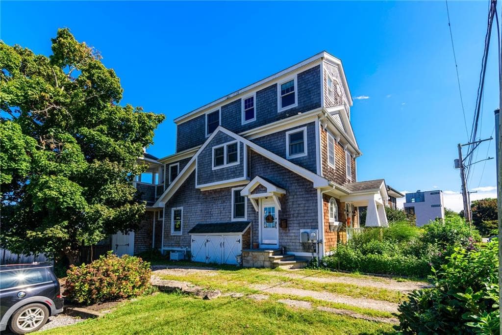 Single Family Residence at 61 Esmond Avenue, North Kingstown, photo 7 of 50
