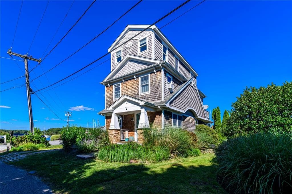 Single Family Residence at 61 Esmond Avenue, North Kingstown, photo 3 of 50