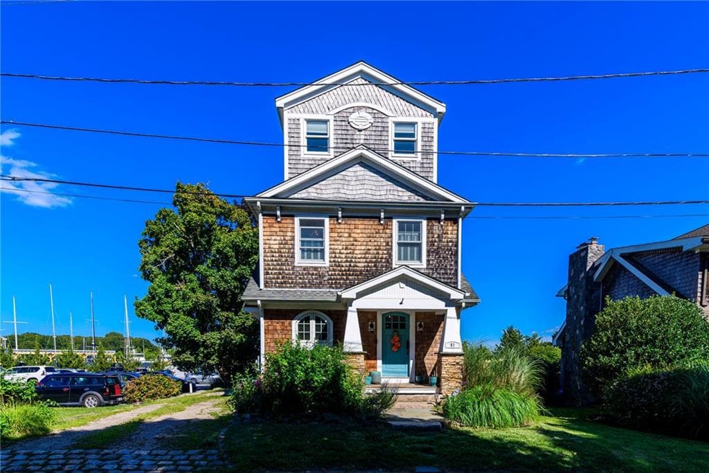 Single Family Residence at 61 Esmond Avenue, North Kingstown, photo 5 of 50