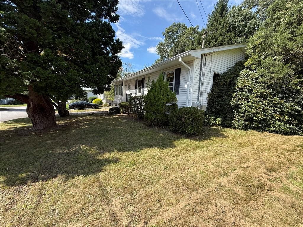 Single Family Residence at 41 Beeckman Avenue, Cranston, photo 23 of 29