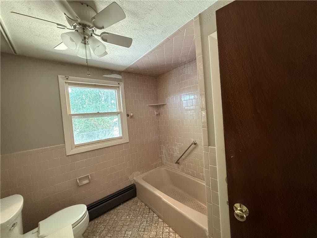 Single Family Residence at 41 Beeckman Avenue, Cranston, photo 13 of 29