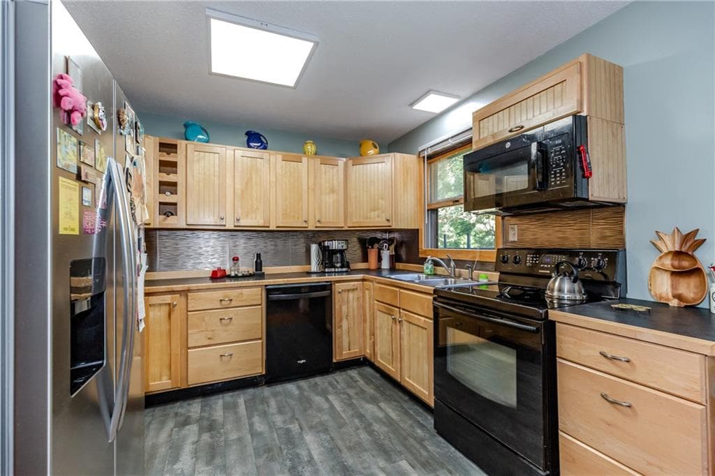 Single Family Residence at 3776 S County Trail, Richmond, photo 10 of 40