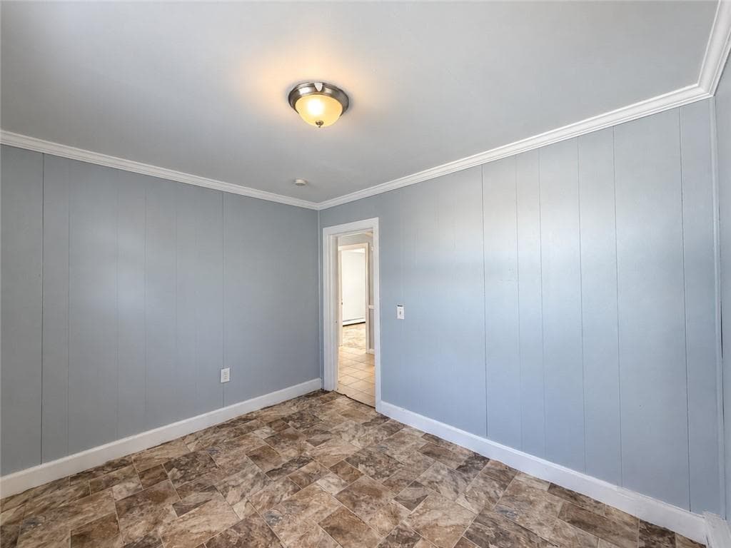 Multi Family at 84 Seamans Street, Providence, photo 5 of 17