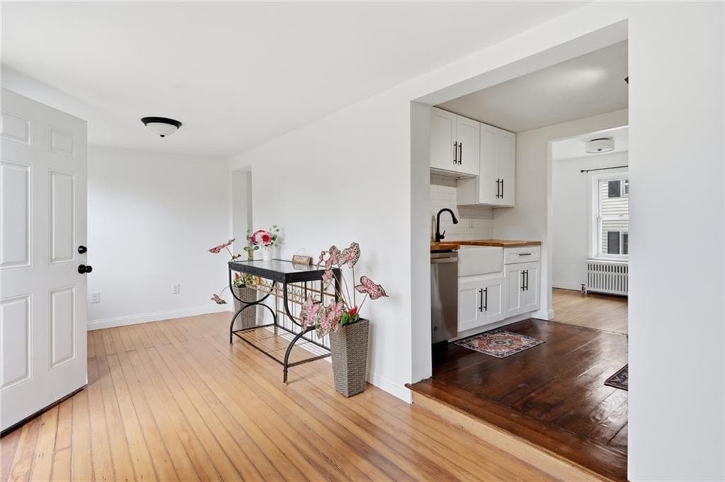 Single Family Residence at 51 Terrace Avenue, Warwick, photo 16 of 31